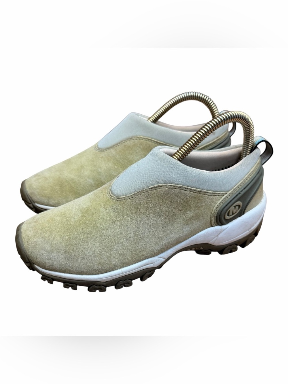 Merrell women size 7 Slip-On Suede Loafers in Light Beige and White